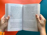  THINKING, FAST AND SLOW (PENGUIN ORANGE SPINES) 