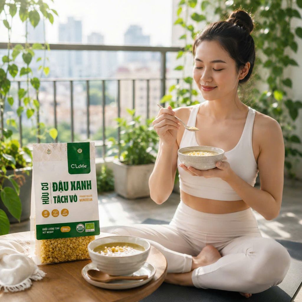 Đậu Xanh Tách Vỏ Hữu Cơ C'Lavie 200g - Thực Phẩm Bổ Sung Dinh Dưỡng Cho Mẹ Bầu, Sau Sinh, Người Già, Người Tiểu Đường, Ăn Chay, Ăn Kiêng, Eat Clean, Healthy, Tốt Cho Tim Mạch, Dùng Nấu Sữa Hạt, Chè, Cháo Ăn Dặm Cho Bé (ĐTV, CX, Hạt Và Đậu)