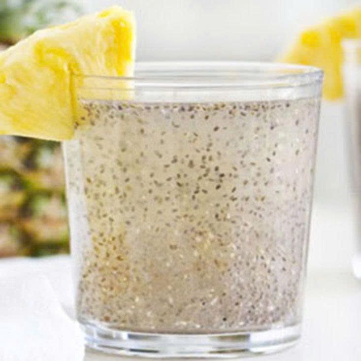 Hạt Chia Hữu Cơ C'lavie Gói 200g - Thực Phẩm Bổ Sung Dinh Dưỡng Cho Mẹ Bầu, Sau Sinh, Người Ăn Chay, Ăn Kiêng, Giảm Cân, Tập Gym, Eat Clean, Hàm Lượng Giàu Protein Và Chất Xơ (Bánh Và Snack Healthy)