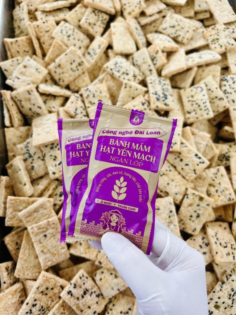 Bánh Mầm Hạt Yến Mạch Bh.Nong Hộp 150g/300g - Thực Phẩm Bổ Sung Dinh Dưỡng Cho Người Tiểu Đường, Người Ăn Chay, Ăn Kiêng, Giảm Cân, Tập Gym, Eat Clean, Hàm Lượng Chất Xơ Cao (Bánh Và Snack Healthy)