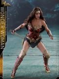  Wonder Woman - DC - Hot Toys 