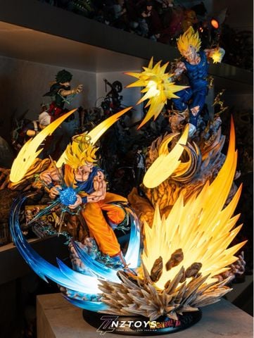  Goku SSJ2 vs Vegeta SSJ2 - Dragon Ball - KD Collectibles 