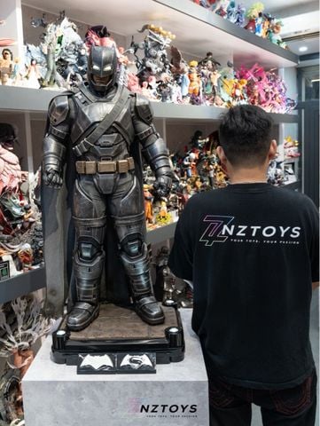  Armored Batman - Batman vs Superman: Dawn of Justice - Prime 1 Studio 