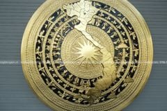 Mặt Trống Đồng Thúc Tay Bản Đồ Mới DK 100 Cm Dát Vàng Nền Đen