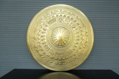 Mặt Trống Đồng Thúc Tay DK 90 Cm Dát Vàng