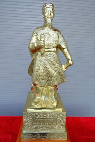 Tượng Đồng Trần Quốc Tuấn bằng đồng cát tút Cao 50Cm (hàng kỹ)