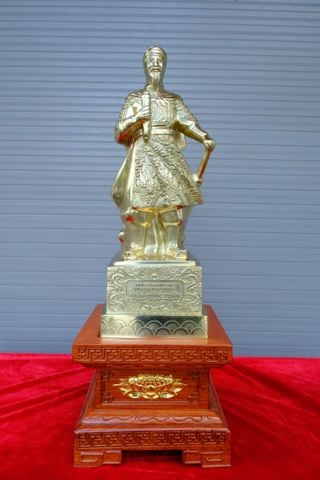 Tượng Đồng Trần Quốc Tuấn bằng đồng cát tút Cao 60Cm (hàng kỹ)