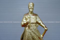 Tượng Đồng Trần Quốc Tuấn bằng đồng cát tút Cao 60Cm (hàng kỹ)