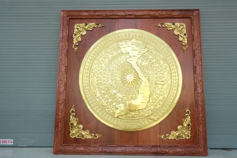 Tranh Trống Đồng Đỏ Đúc Bản Đồ Việt Nam Dát Vàng - Khung Vuông Hương Đá KT 127x127cm mặt trống DK 90cm