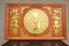 Tranh Trống Đồng Lục Bình Hoa Sen Kích Thước 147x87cm Khung Chữ Nhật