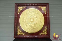 Tranh Trống Đồng Dát Vàng Kích Thước 127 x127  Cm Khung Vuông Đục Hoa Văn- Mặt Đúc