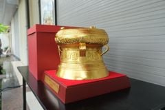 Trống Đồng vàng  Đường Kính 30Cm - Dát Vàng 18K - Chất Liệu Đồng Vàng