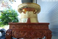 Trống Đồng Đông Sơn Đồng Đỏ Đường Kính 40cm + Đế Hộp Kính - Hoa Văn Ngọc Lũ Họa Tiết Nổi Dát Vàng
