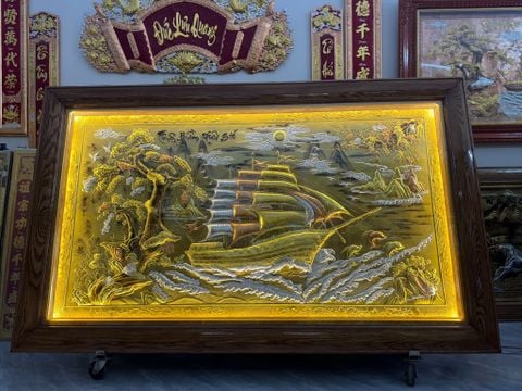 Tranh Thuận Buồm Xuôi Gió- Đồng Vàng Xước Khảm Tam Khí - Kích Thước 255*155 Khung Sồi