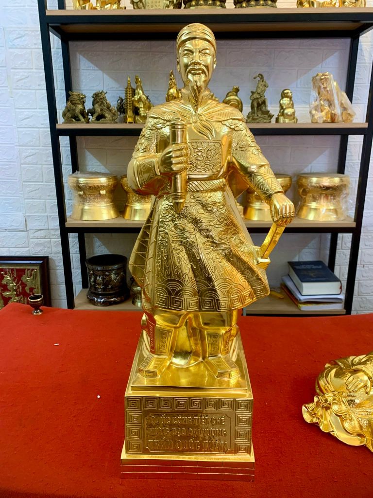 Tượng Đồng Trần Quốc Tuấn Cao 70 Cm dát vàng 24K (hàng kỹ)