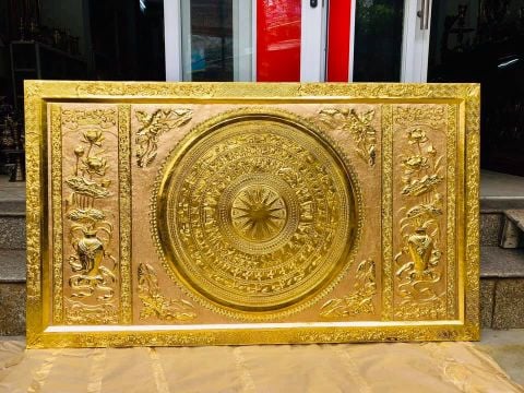 Tranh Trống Đồng Khung Đồng Dát Vàng Kích Thước 230*120 Cm Khung Chữ Nhật