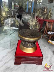 Trống Đồng Đông Sơn Đường Kính 50Cm Màu Giả Cổ Chất Liệu Đồng Vàng+ Đế Kính