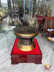 Trống Đồng Đông Sơn Đường Kính 50Cm Màu Giả Cổ Chất Liệu Đồng Vàng+ Đế Kính