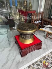 Trống Đồng Đông Sơn Đường Kính 50Cm Màu Giả Cổ Chất Liệu Đồng Vàng+ Đế Kính
