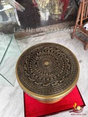 Trống Đồng Đông Sơn Đường Kính 50Cm Màu Giả Cổ Chất Liệu Đồng Vàng+ Đế Kính