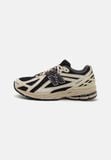 New Balance 1906r black beige 