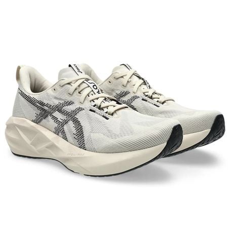  Asics novablast 5 Oatmeal 