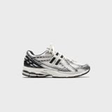  New Balance 1906 Black White 
