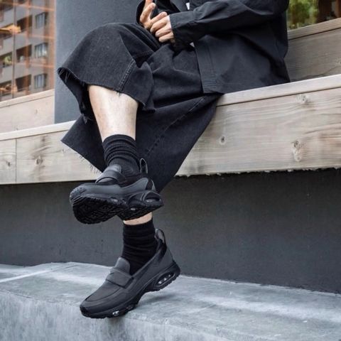  Nike Airmax Phenomena Black Gold 