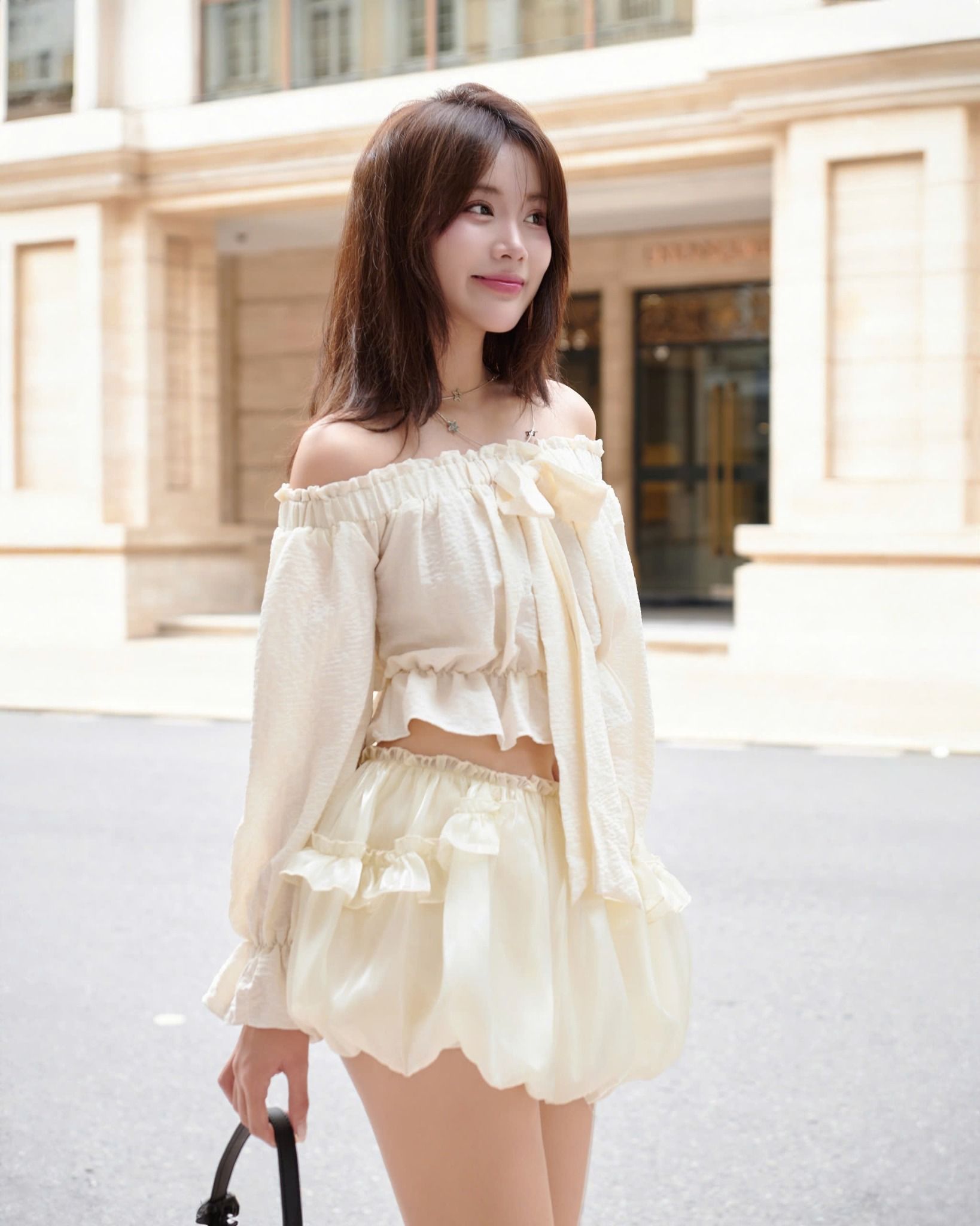  Áo Nữ Trễ Vai Baby Doll MUFFIN MADMIND - Màu Be 