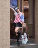  Áo Nữ Trễ Vai AMER MADMIND - Màu Trắng 