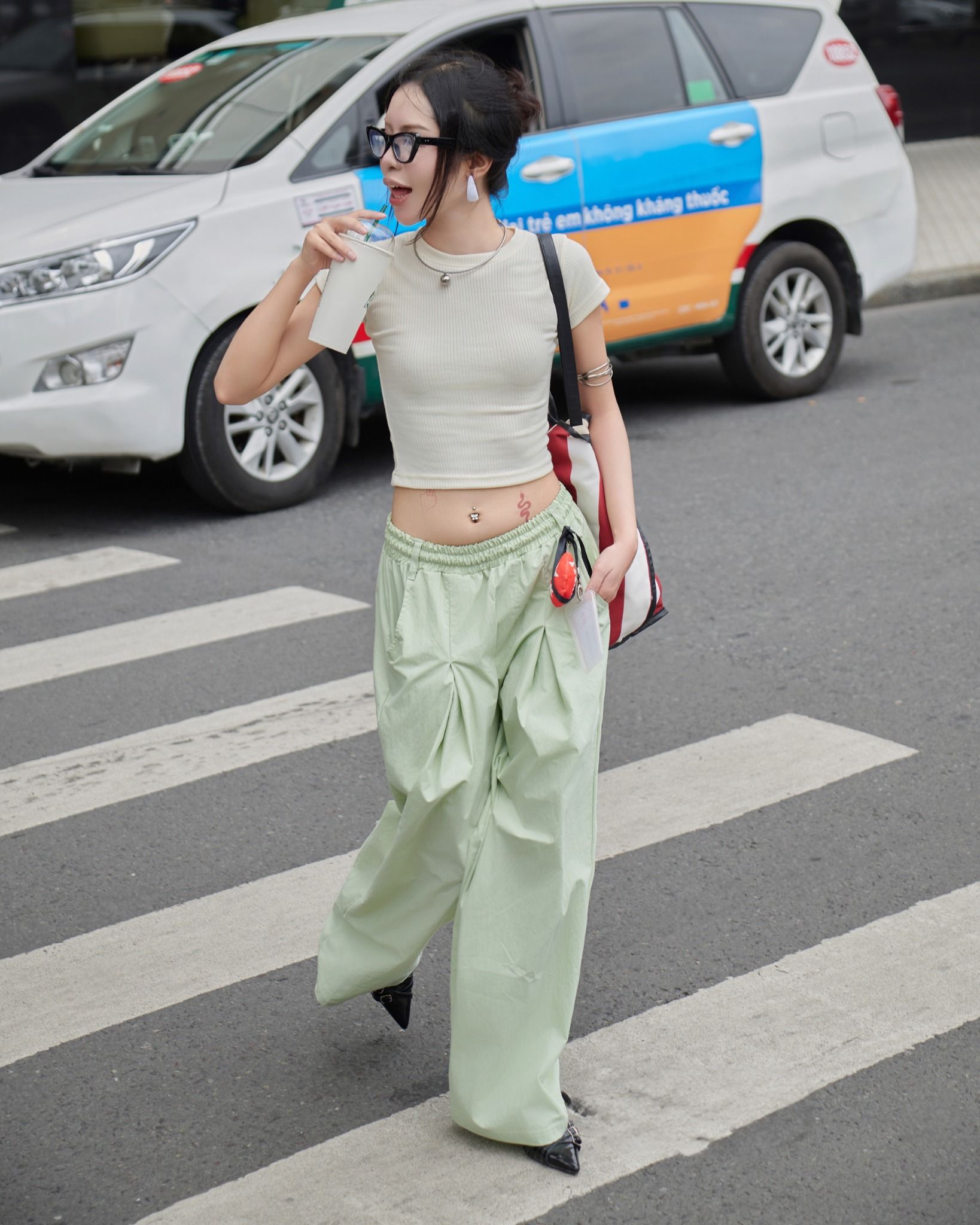  [ TẶNG KÈM DÂY NỊT ] Quần Dù Dài Ống Rộng ECHO MADMIND - Màu Xanh Bơ 