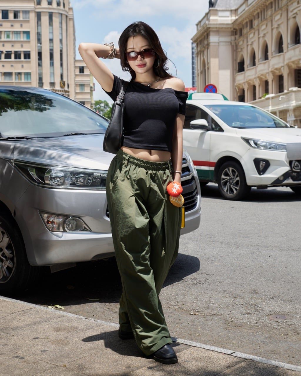  Áo Nữ Trễ Vai TOFU MADMIND - Màu Đen 