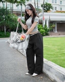  Áo Nữ Ôm Body HONEY MADMIND - Màu Xám 