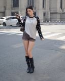  Áo Thun Raglan Tay Dài Hoạ Tiết Ngôi Sao MADMIND D15 - Màu Đen 