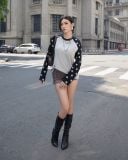  Áo Thun Raglan Tay Dài Hoạ Tiết Ngôi Sao MADMIND D15 - Màu Đen 