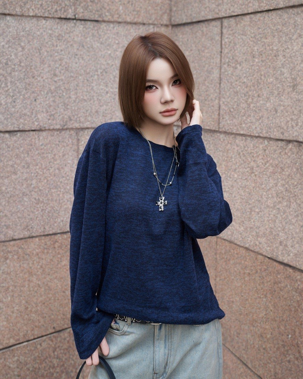  Áo Len Dài Tay Cổ Tròn MADMIND D11 - Màu Xanh 