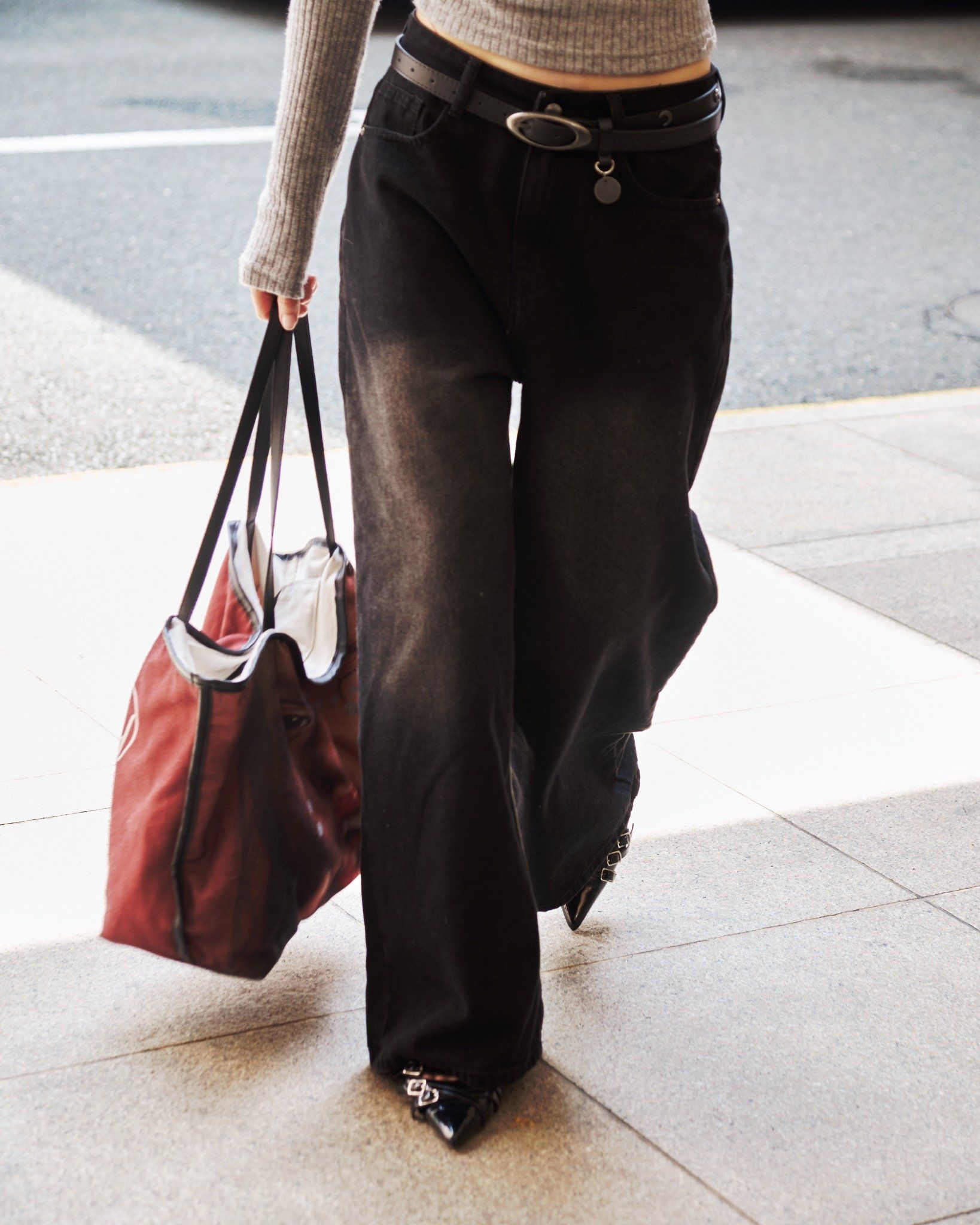  Quần Jeans Dài Ống Rộng MADMIND Q1 - Màu Đen 