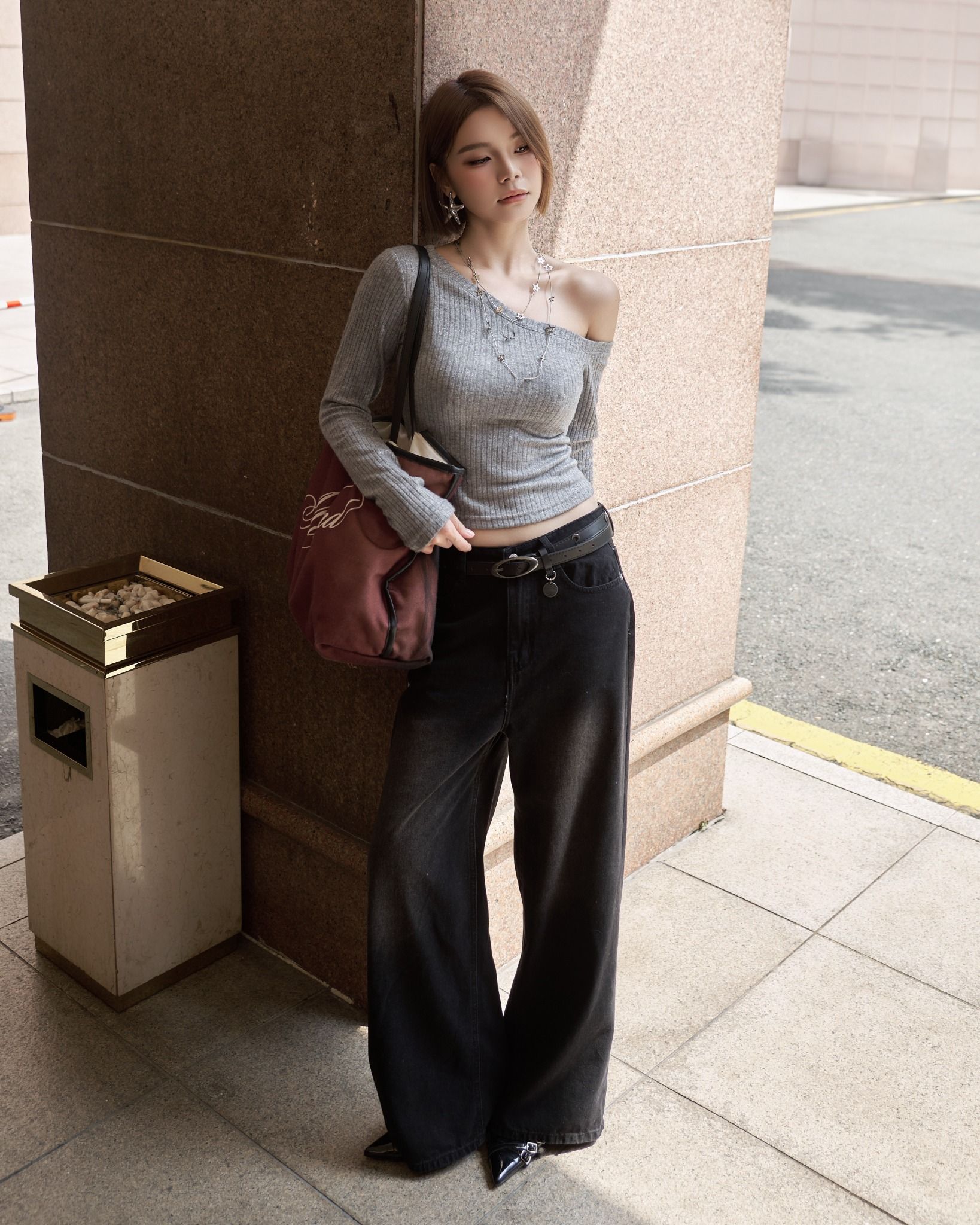  Quần Jeans Dài Ống Rộng MADMIND Q1 - Màu Đen 