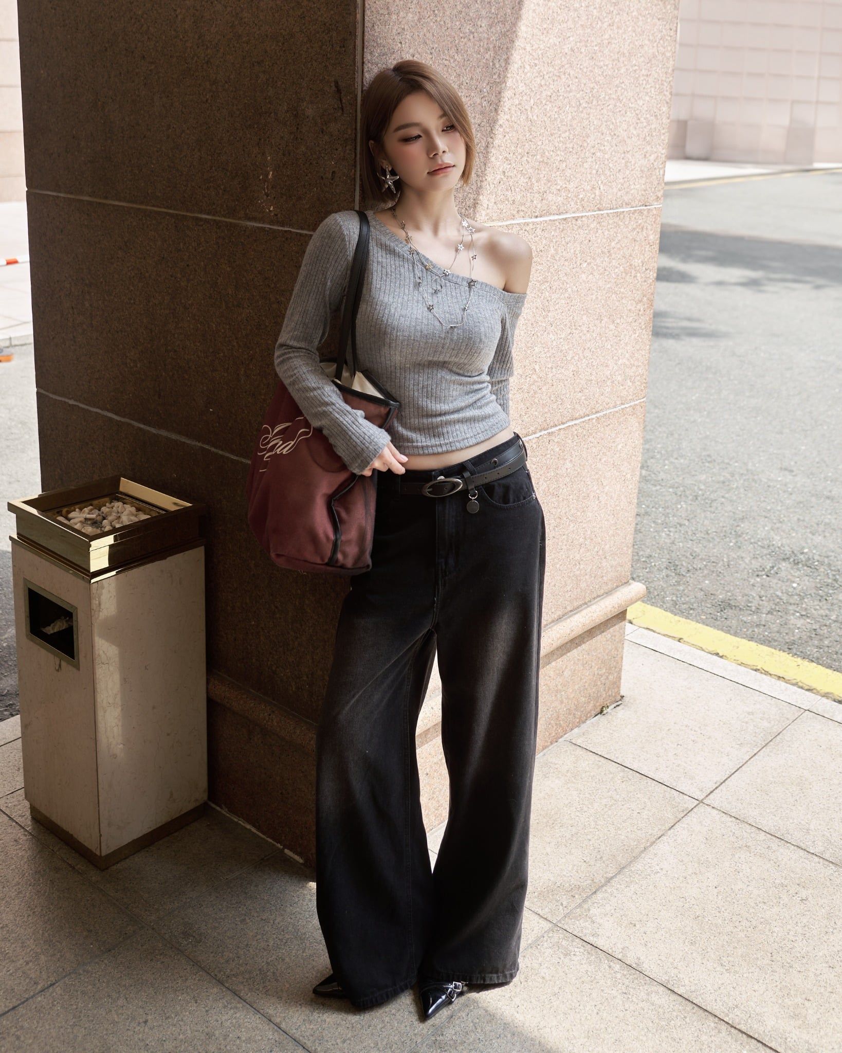  Áo Trễ Vai MADMIND D7 - Màu Xám 