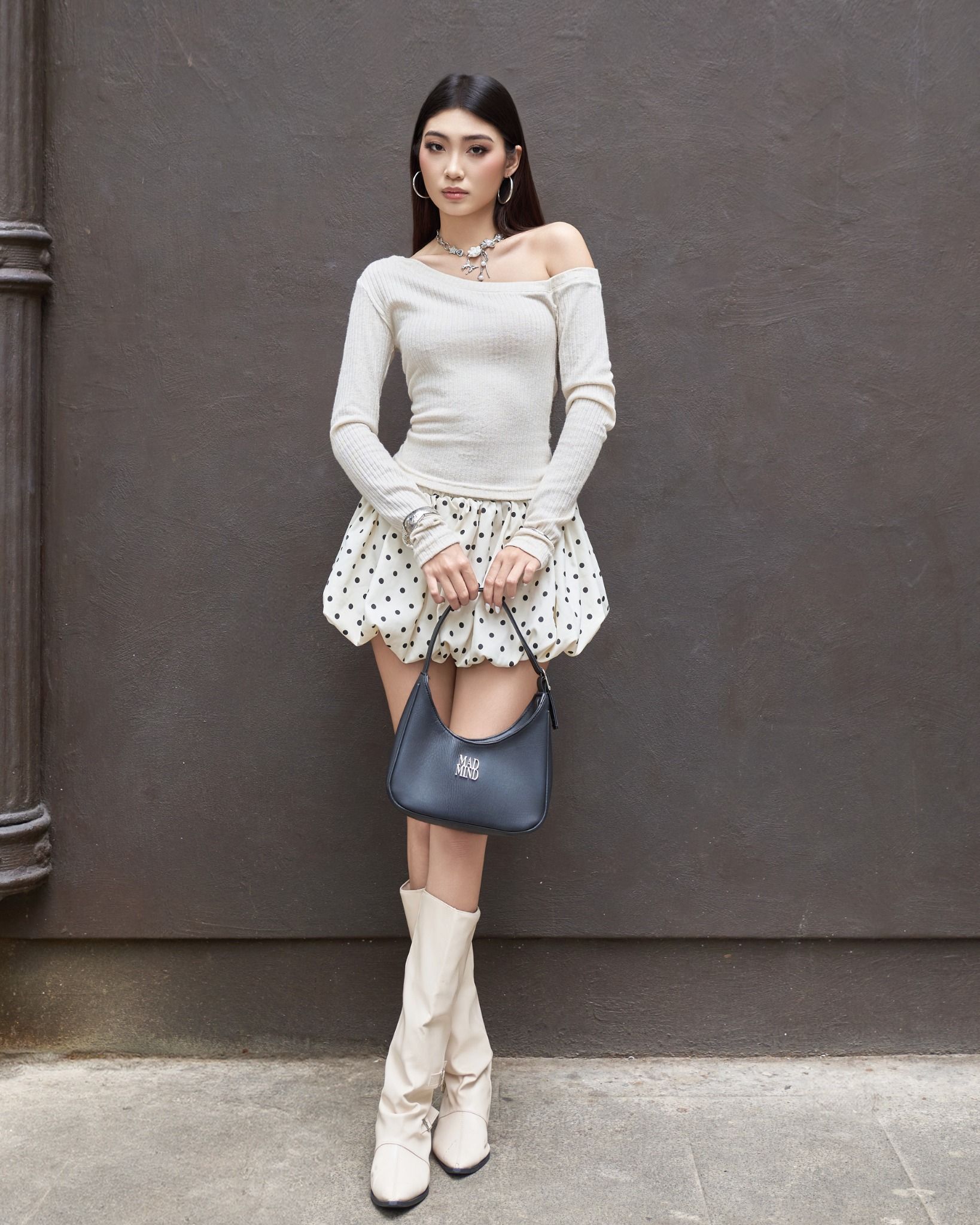  Áo Trễ Vai MADMIND D7 - Màu Be 