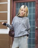  Áo Sweater Ngôi Sao MADMIND D8 - Màu Xám Đậm 