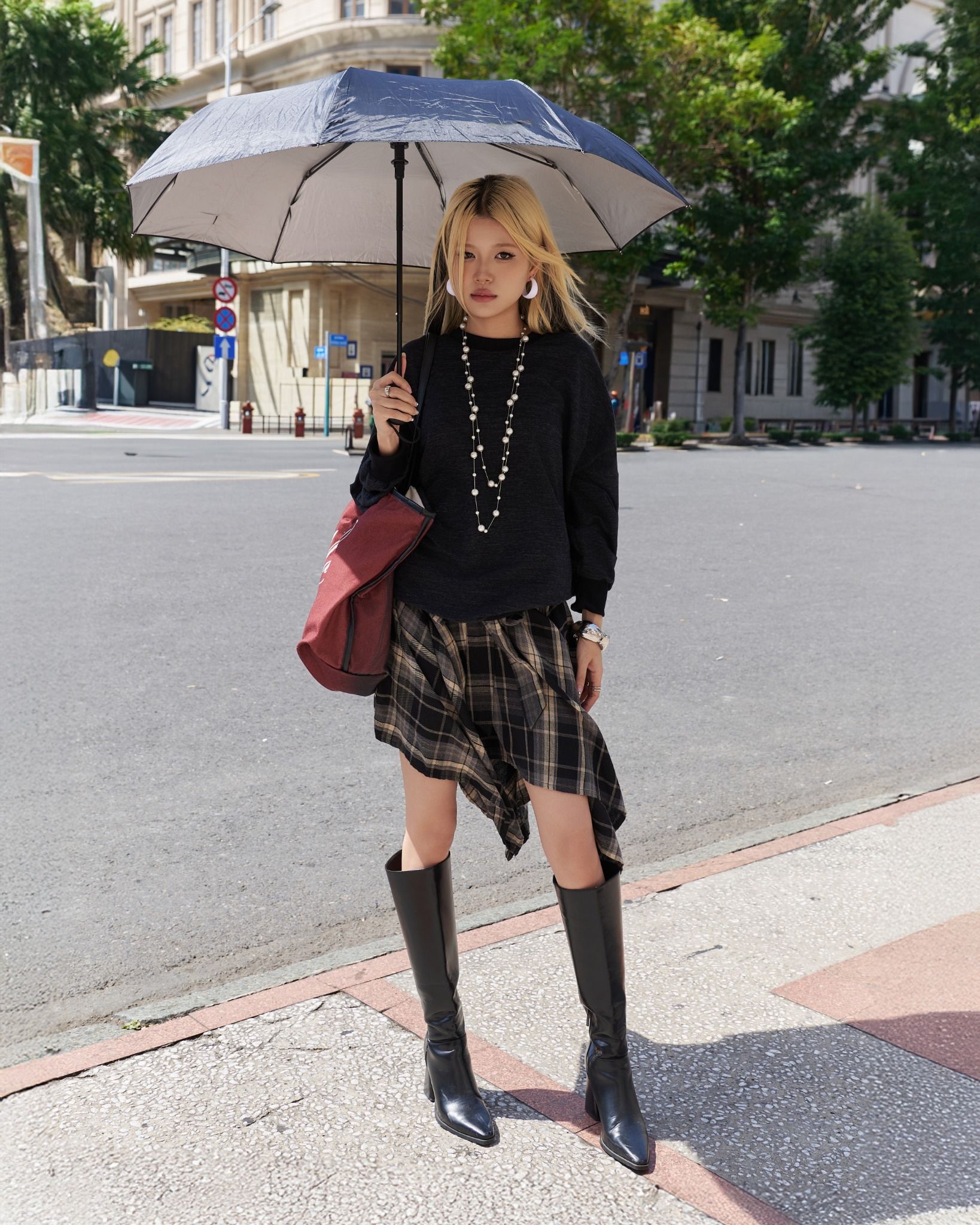  Áo Sweater Trơn MADMIND D8 - Màu Đen Muối TIêu 