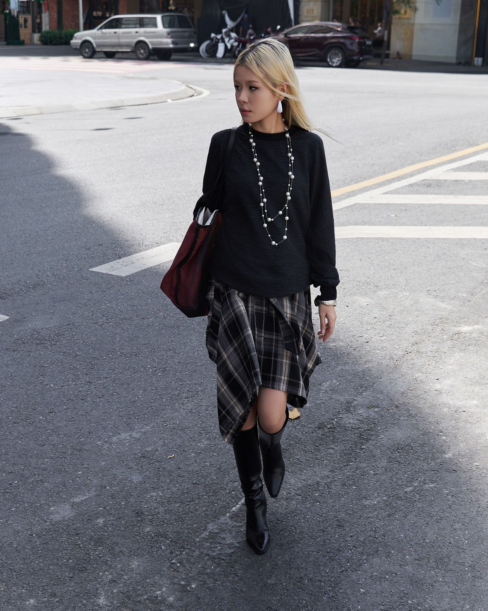  Áo Sweater Trơn MADMIND D8 - Màu Đen Muối TIêu 