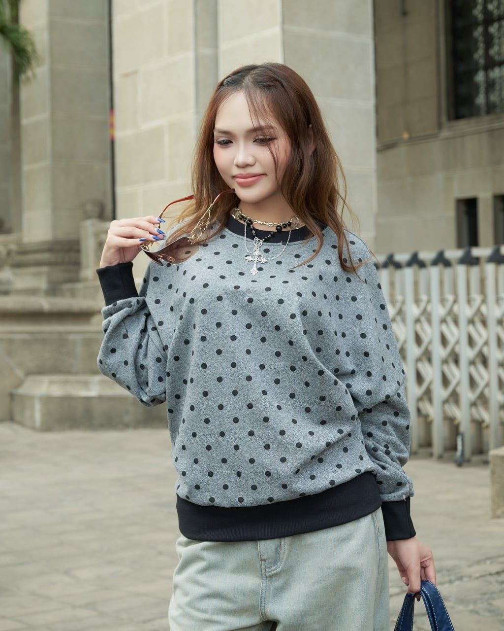  Áo Nỉ Sweater Chấm Bi MADMIND D8 - Màu Chấm Bi Chân Cua 