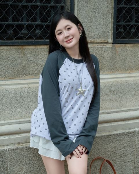  Áo Thun Raglan Tay Dài Hoạ Tiết Chấm Bi MADMIND D15 - Màu Tay Xám 