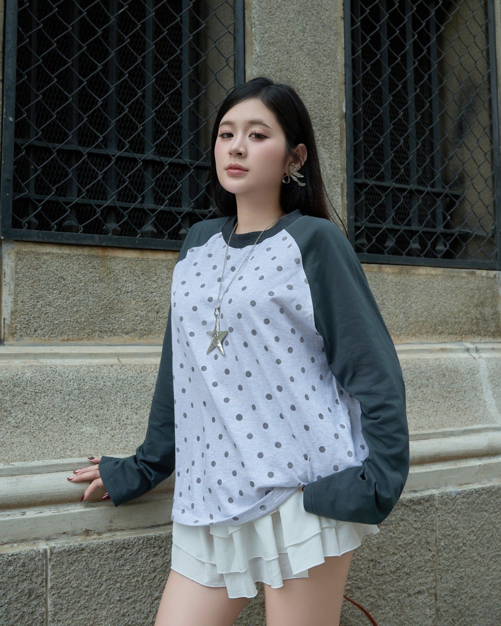  Áo Thun Raglan Tay Dài Hoạ Tiết Chấm Bi MADMIND D15 - Màu Tay Xám 