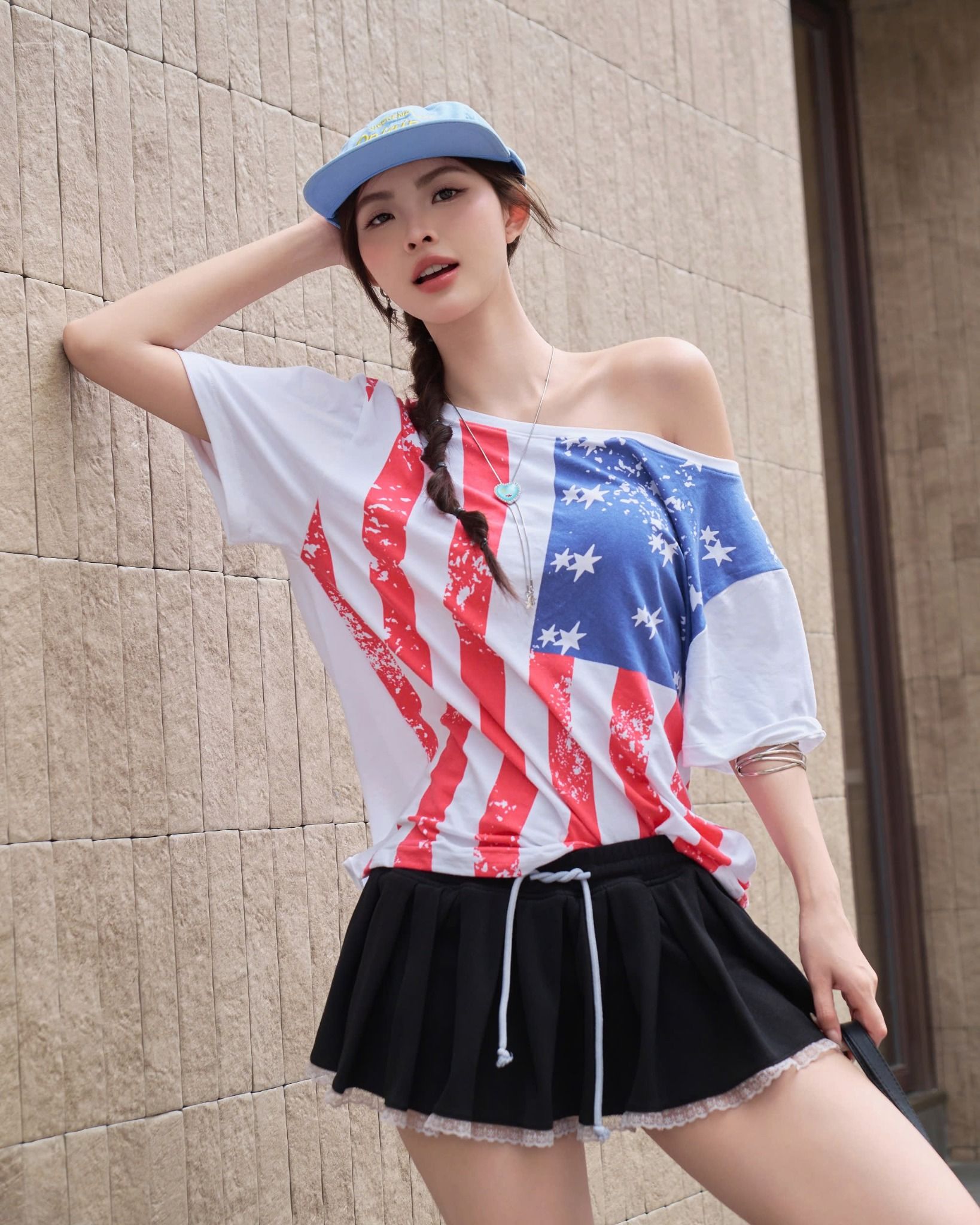  Áo Nữ Trễ Vai AMER MADMIND - Màu Trắng 