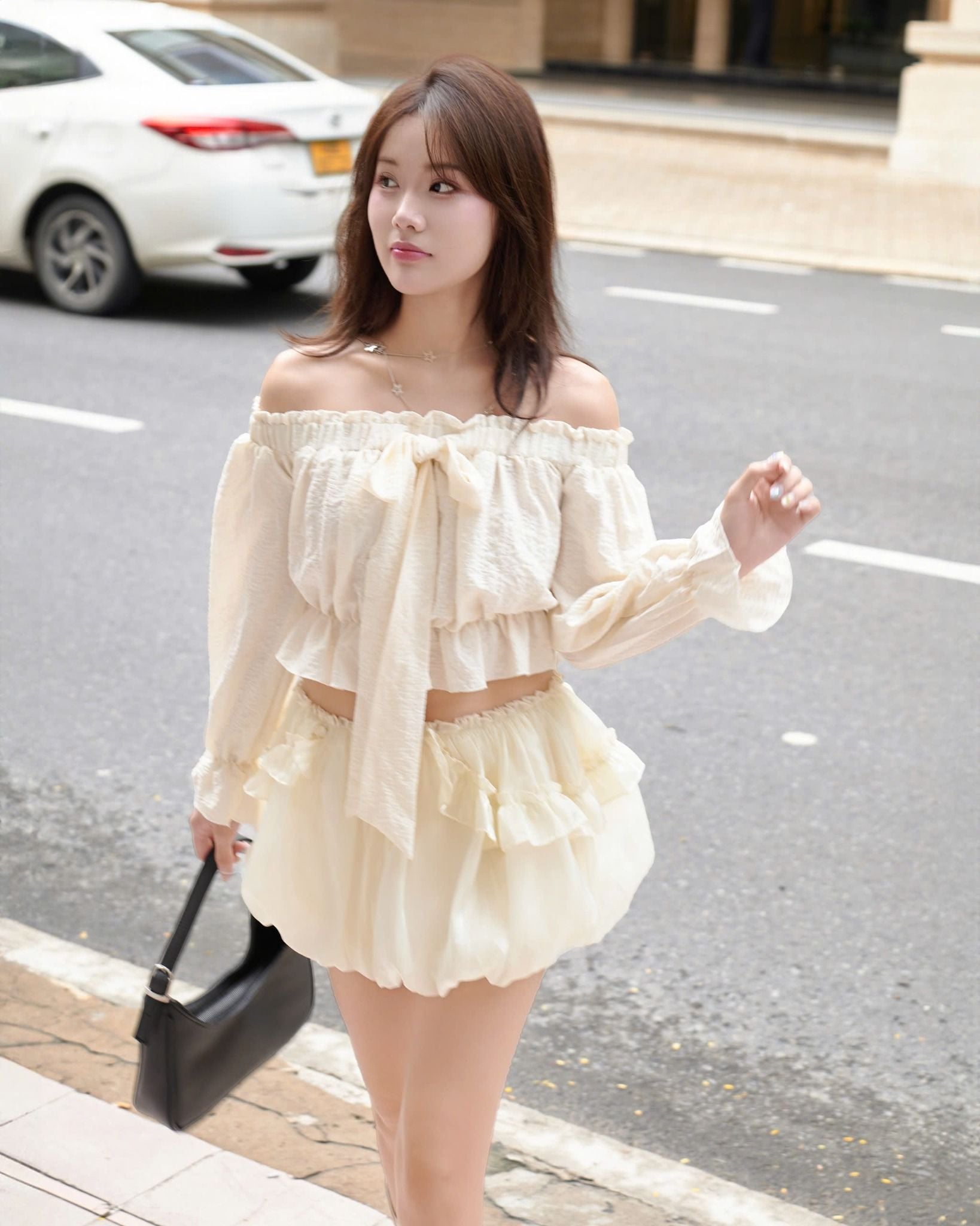  Áo Nữ Trễ Vai Baby Doll MUFFIN MADMIND - Màu Be 