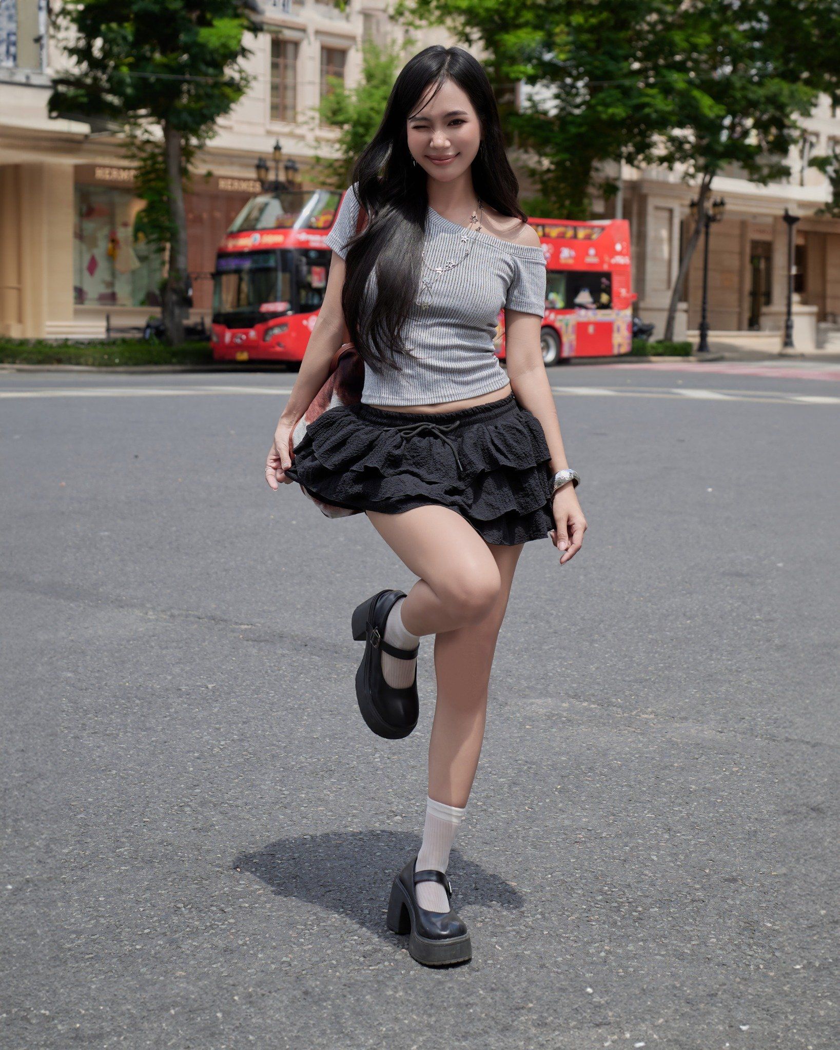  Chân Váy Nữ Ngắn MIRA MADMIND - Màu Đen 