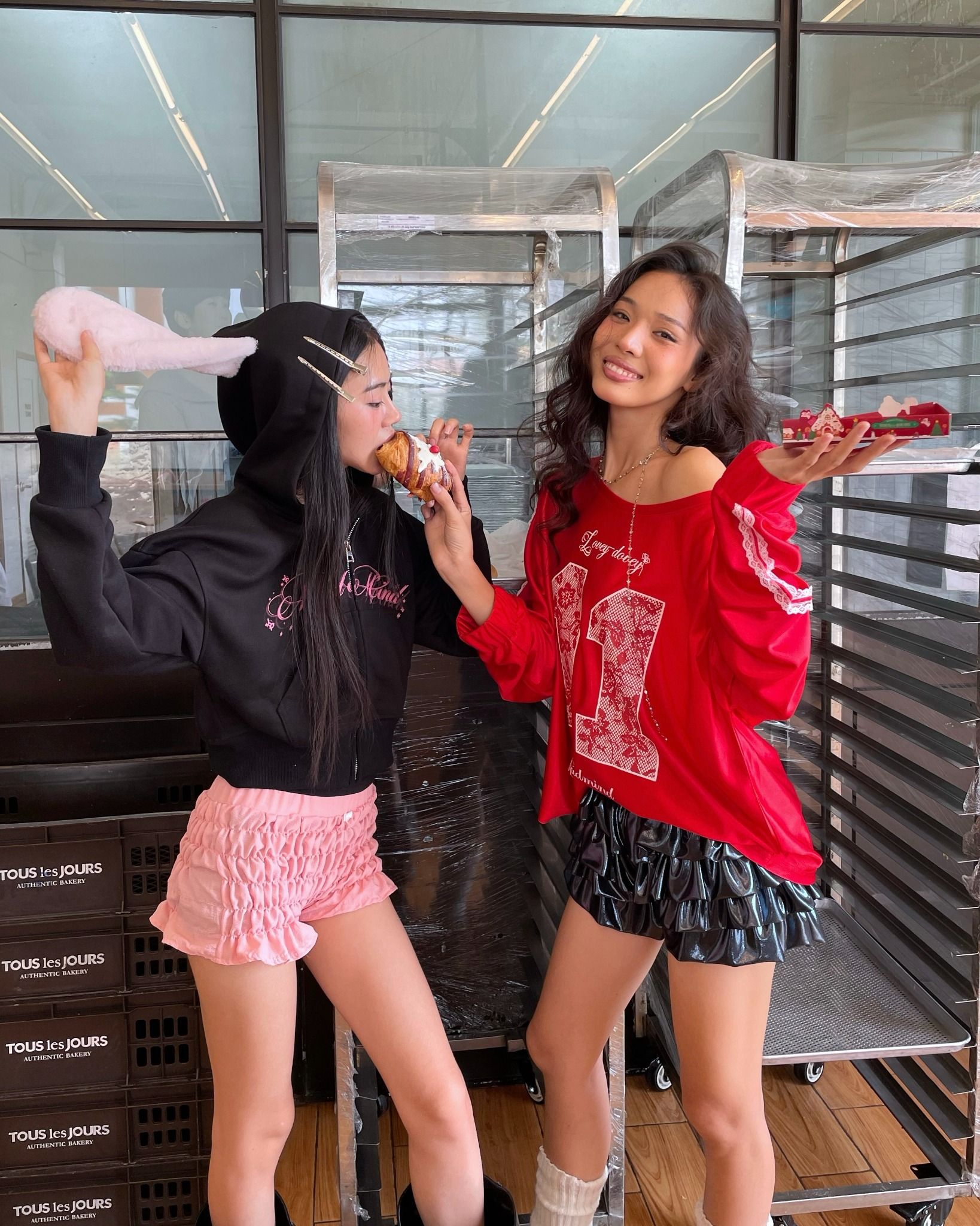  Quần Ngắn Nhún Thun Phối Nơ Hearty Short MADMIND - Màu Hồng 